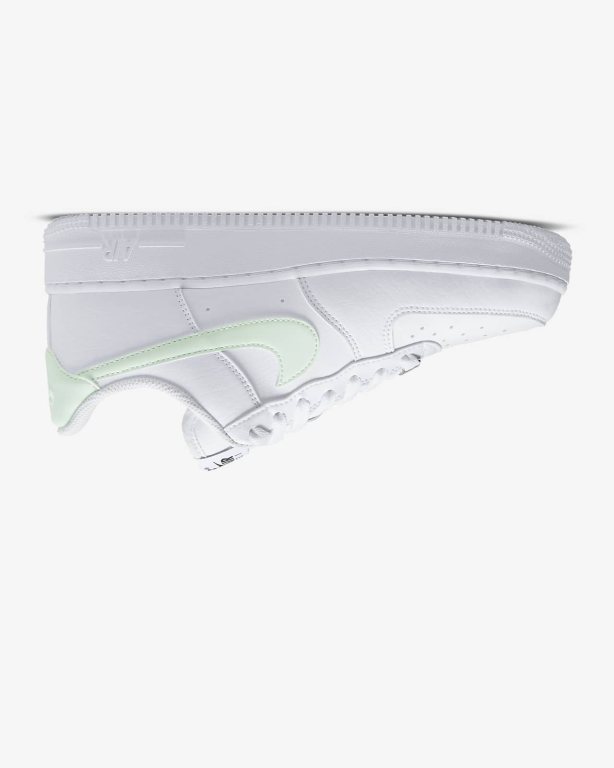 Nike Air Force 1 \'07 Next Nature Kadın Ayakkabı White/Black/Metal Silver/Green | VZXLO8654